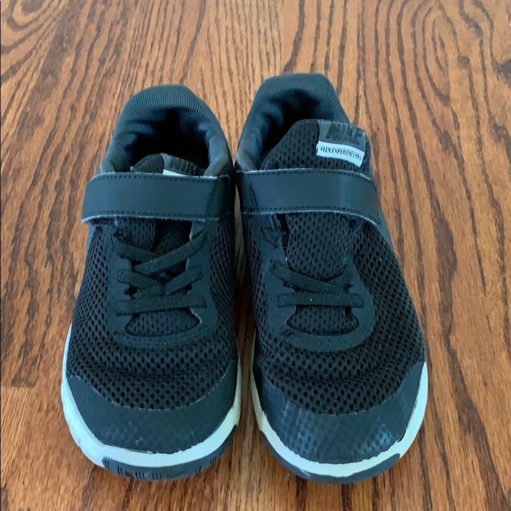 Nike big kid shoes size 1Y